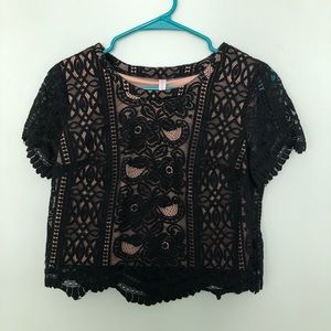 Simple lace black crop top